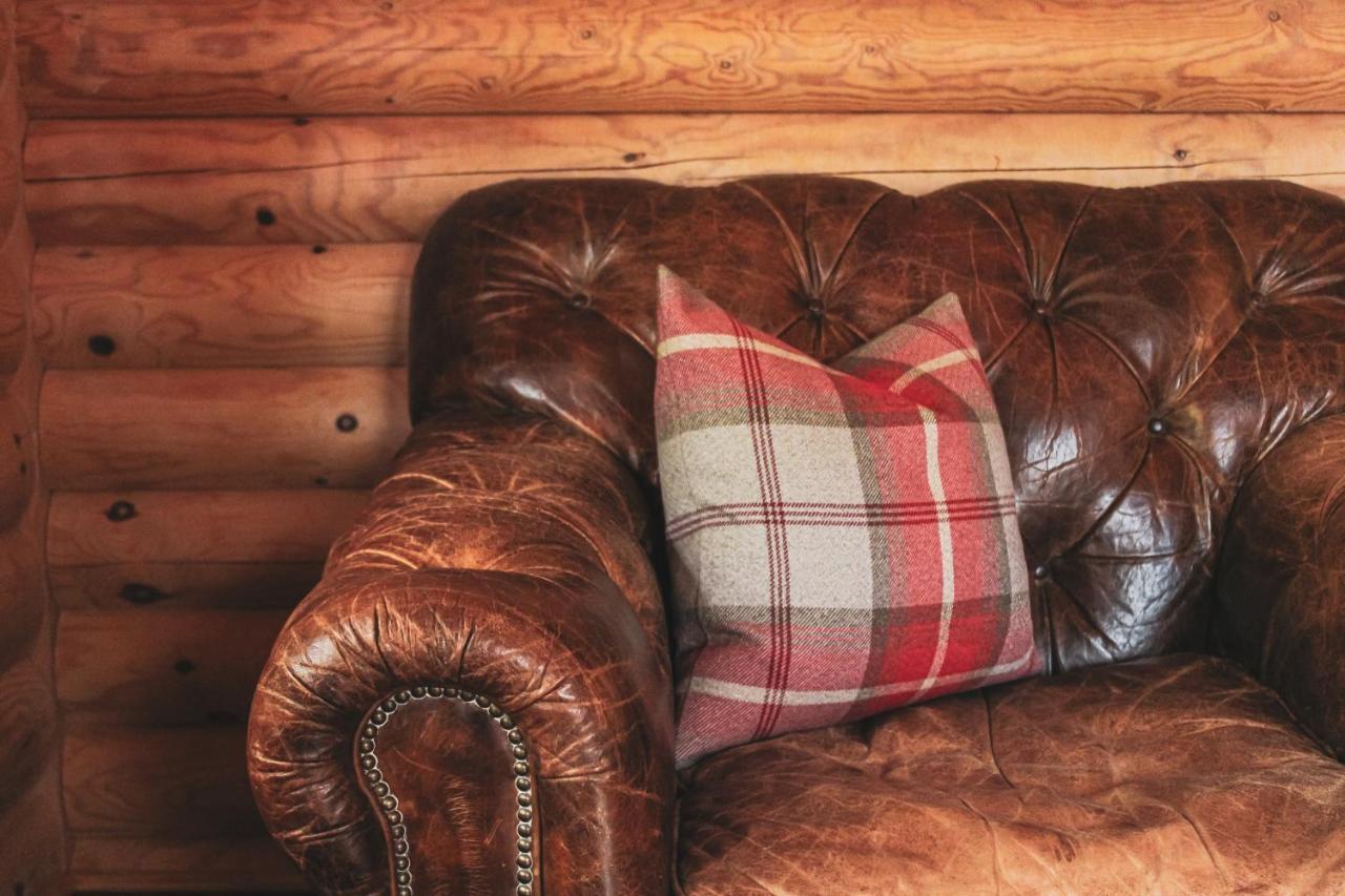 Tomatin - Luxury Two Bedroom Log Cabin With Hot Tub Berwick Upon Tweed Exterior photo